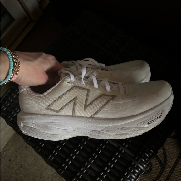 New Balance Fresh Foam 1080 Women's White Sneakers - Picture 4 of 8